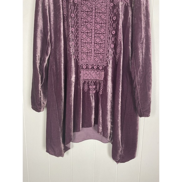Stunning JOHNNY WAS purple embroidered Velvet Tunic Top 1X - Picture 4 of 6